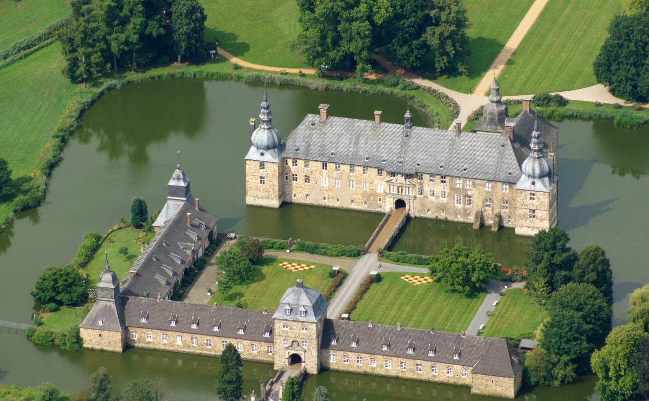Schloss Bredebeck, Lohheide, Germany, Germany